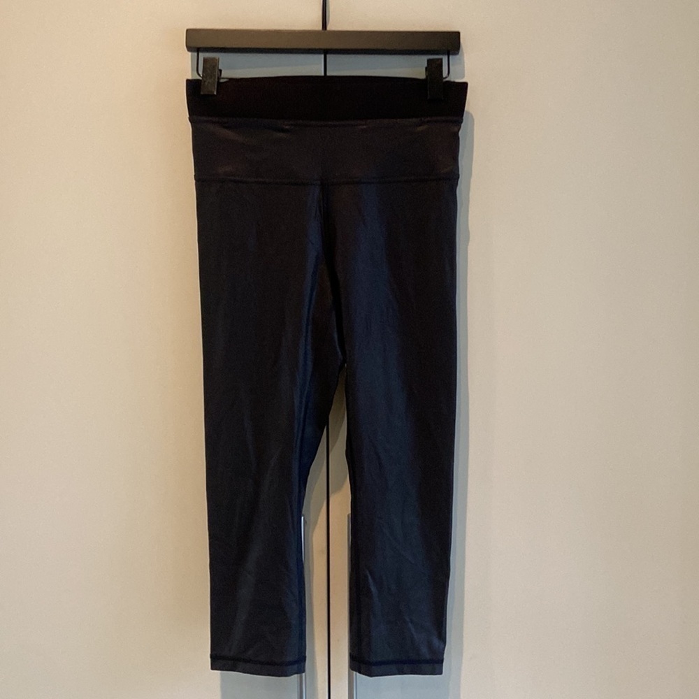 Lululemon Power Position Super High-Rise Crop 21" EUC